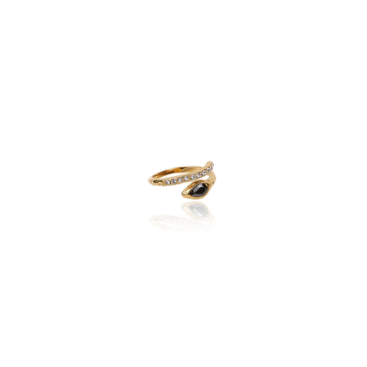 Embrace the mesmerizing beauty of our Dual Stone Delight Ring and let its unique gemstone fusion become a reflection of your individual style. With its unparalleled contrast, versatile appeal, and superior craftsmanship, this ring is a true treasure that will leave a lasting impression.  18k gold plated on stainless steel. Ajustable ring  All the rings come in a beautiful jewelry pouch.