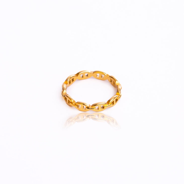 This Gorgeous, Parisian inspired ring is a must have. It&