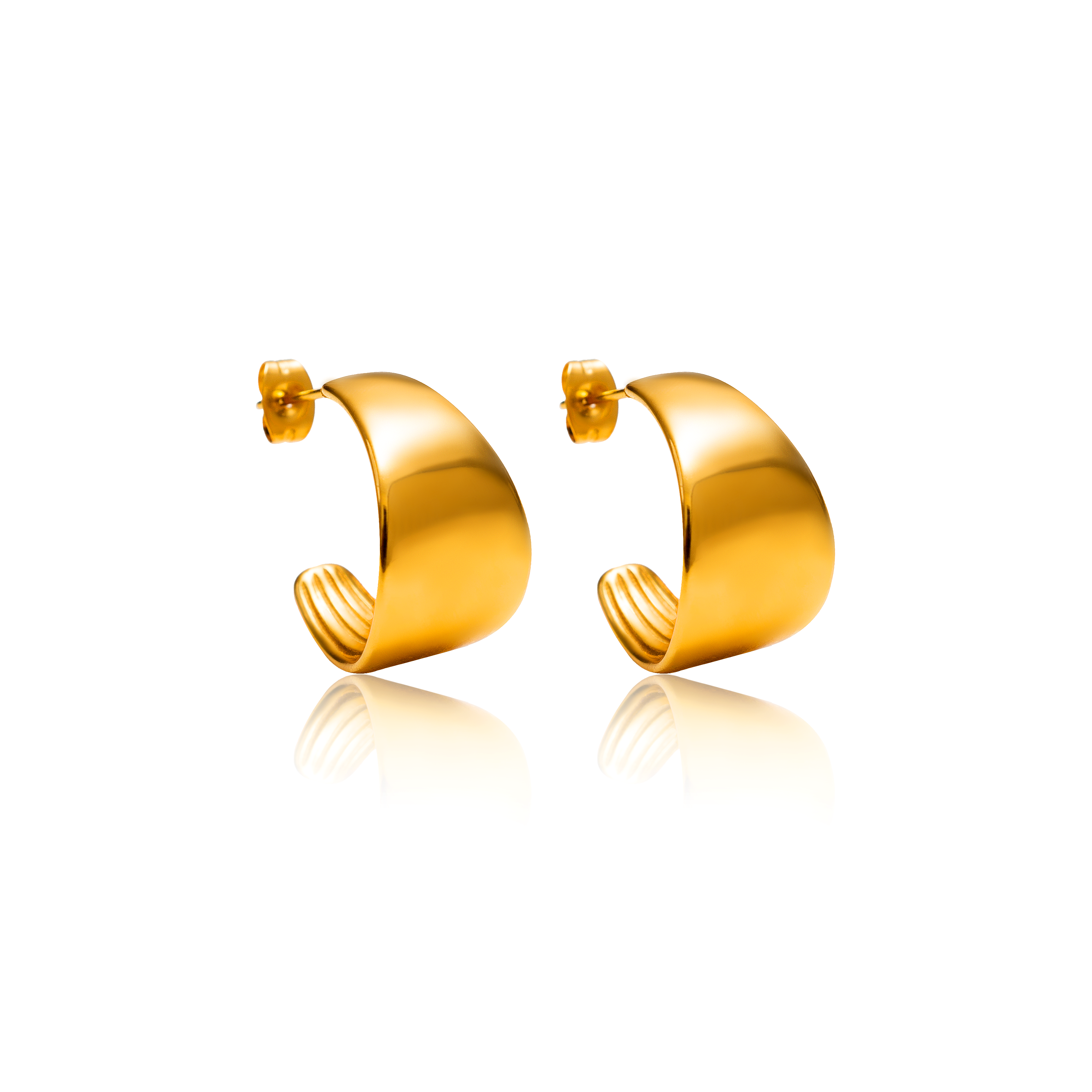 The ultimate statement-making accessory, these earrings bloom with beauty.  18k gold plated on stainless steel. Outer diameter: 22mm Width: 14mm