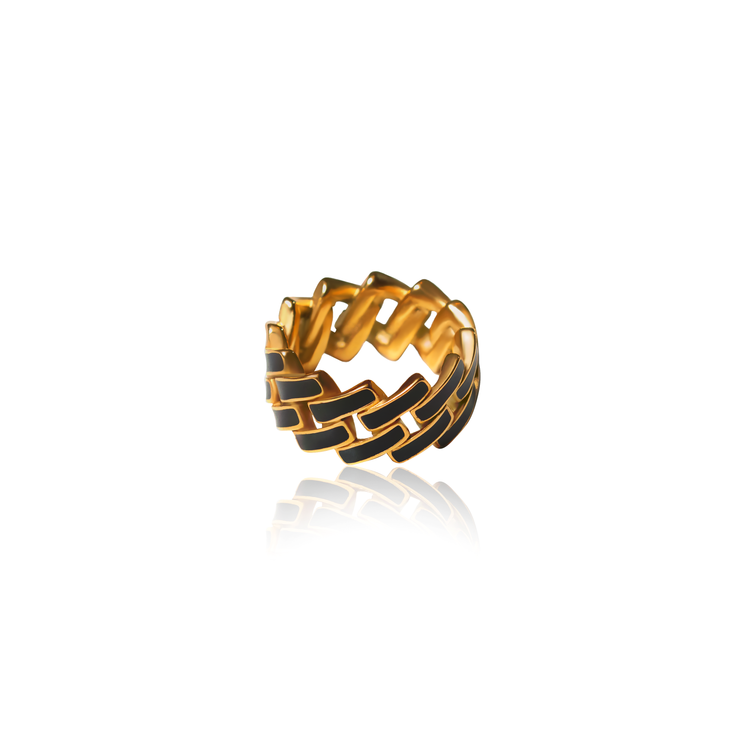 Eye-catching and versatile ring that can be worn with many items in your wardrobe.  18k gold plated on stainless steel. Available in size 6, 7, 8